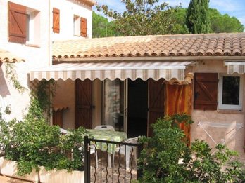 Gite en provence à Roquebrune sur Argens L´Olivier dans le Var Gite en provence à Roquebrune sur Argens L´Olivier dans le Var